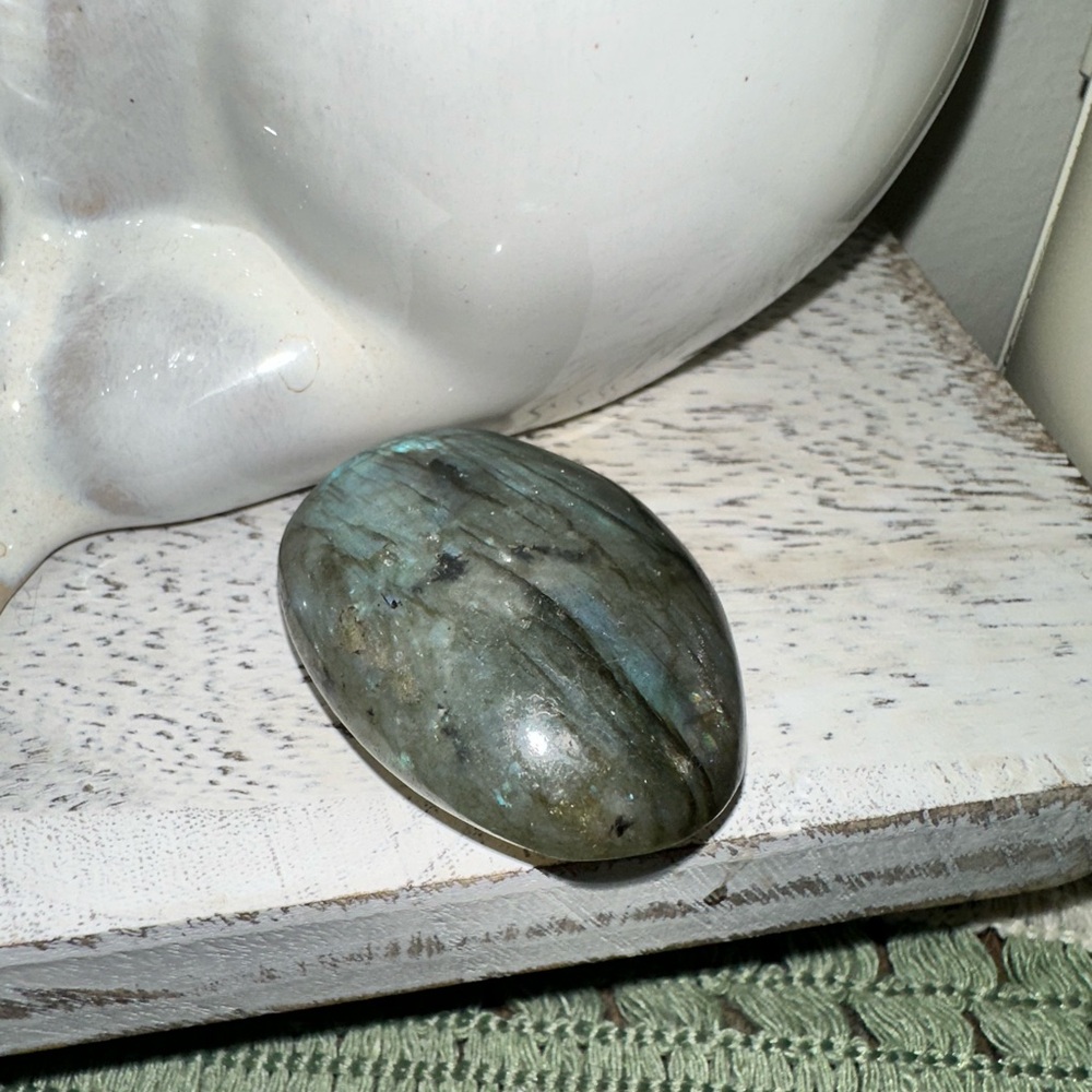 Elegant Labradorite Palm Stone